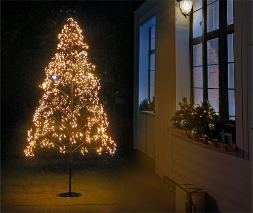 Outdoor pre lit christmas tree - lit,